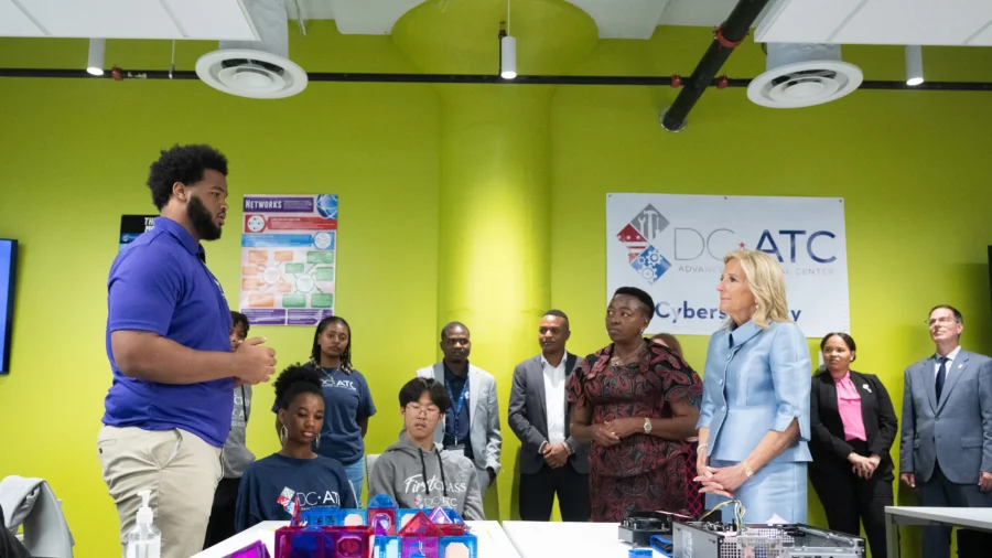 Bloomberg Invests $9.5 Million in DC Student Career Program