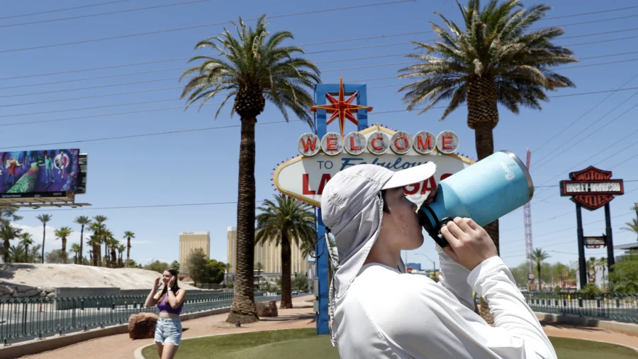 People Still Venture Outdoors Despite Extreme Heat