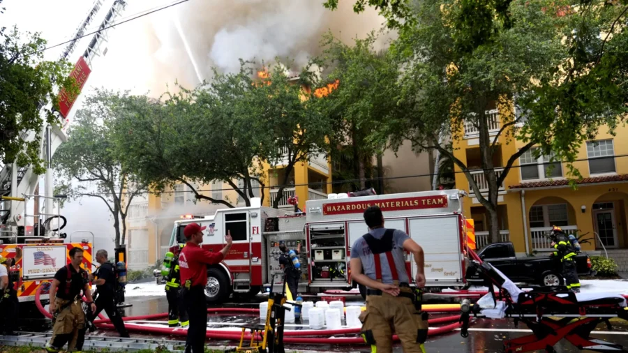 Massive Fire Breaks Out in 4-story Apartment Building Near Downtown Miami