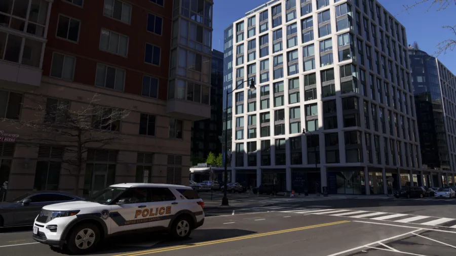 Capitol Hill Staffers Robbed in Washington's Navy Yard