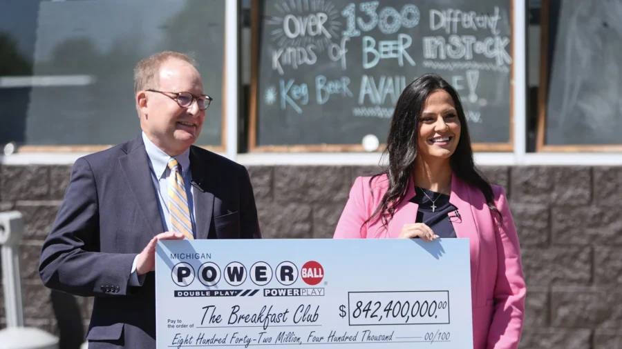 Michigan Couple, Attorney Announced as Winners of $842.4 Million Powerball Jackpot