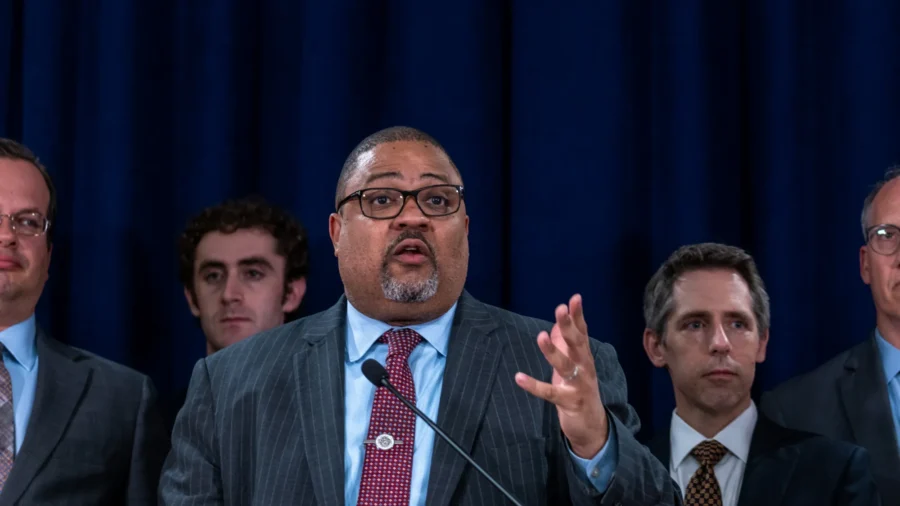 24-Year-Old Deals Arms Illegally From Federal Prison Cell, DA Alvin Bragg Announces Indictment
