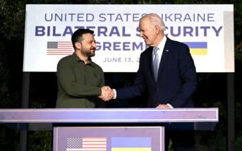 Biden, Zelenskyy Sign Long-Term Security Agreement at G7