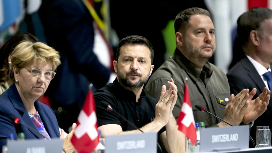 Ukraine Summit Sees Hard Road to Peace as Way Forward Uncertain