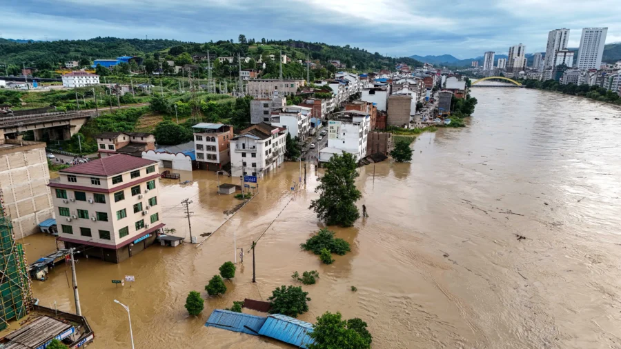 98 Chinese Rivers Surge Above Flood Warning Level