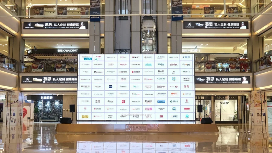 Empty Shopping Malls Spotted Across China