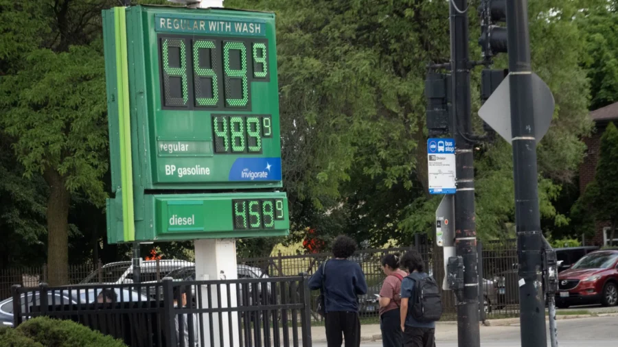 Federal Government Sells 1 Million Barrels of Gasoline Ahead of Fourth of July Holiday