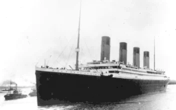 US Ends Legal Fight Against Titanic Expedition; Battles Over Future Dives Are Still Possible