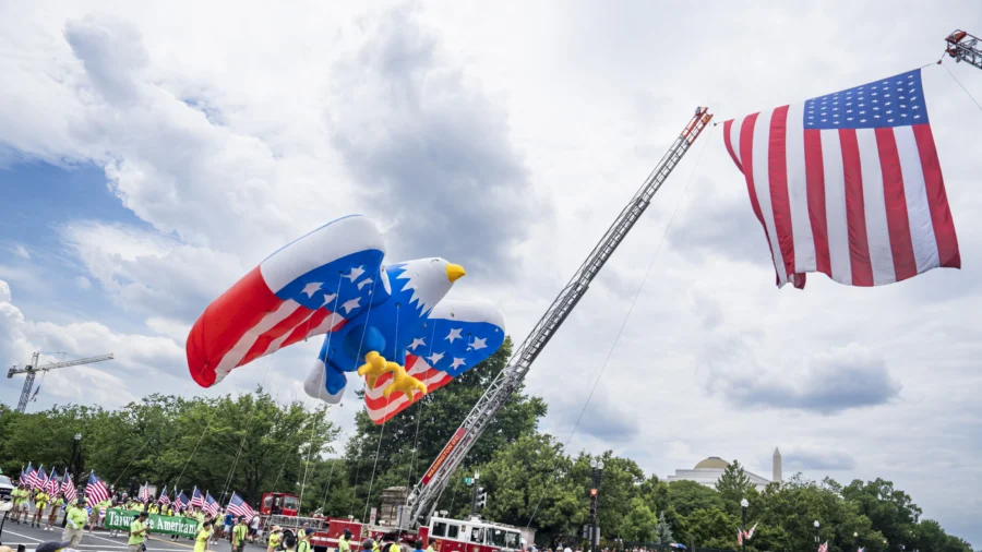 Americans Descend on Washington to Celebrate Independence Day