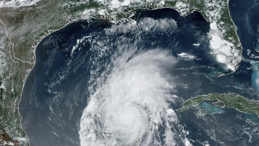 Beryl Moves Into Gulf of Mexico After Battering Mexico, Takes Aim at Texas