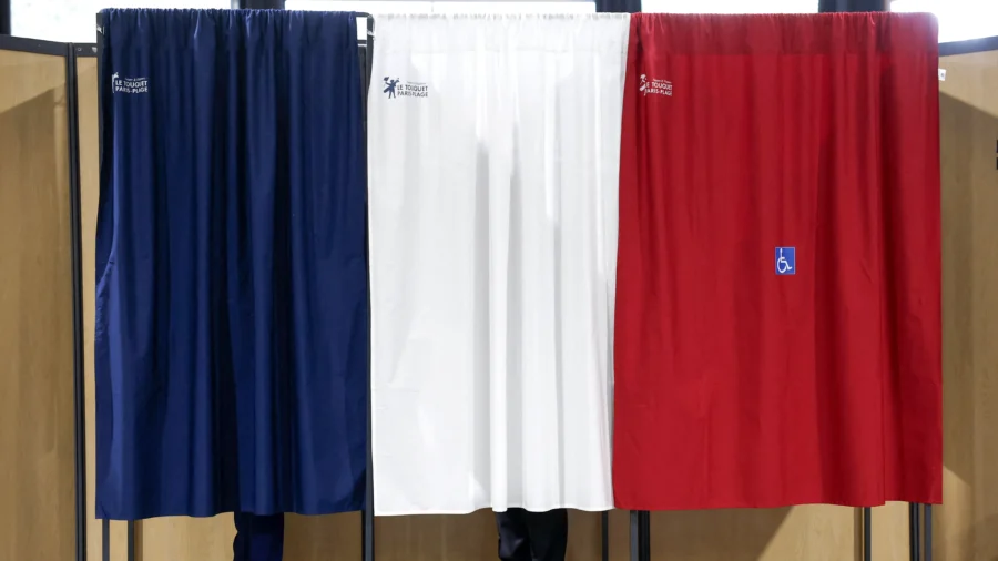 Left-Wing Coalition Wins Most Seats, Falls Short of Majority in France's Runoff Elections