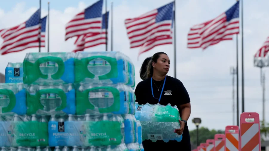 Houston Residents Left Sweltering After Beryl With Over 1.7 Million Still Lacking Power