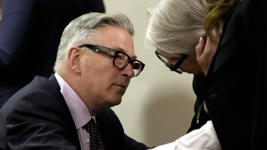 Alec Baldwin’s Involuntary Manslaughter Trial Starts With Witnesses Recalling Chaotic Set Shooting