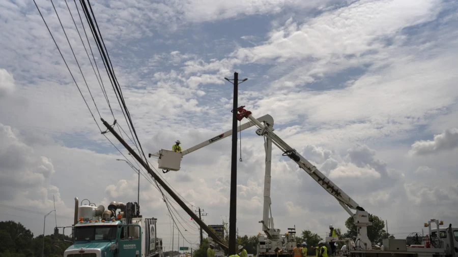 Texas Seeks Probe of Energy Companies After Storm Leaves Millions Without Power