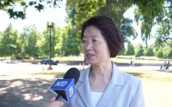 Falun Gong Practitioner Recounts Loss of Husband, Forced Exile due to CCP Persecution