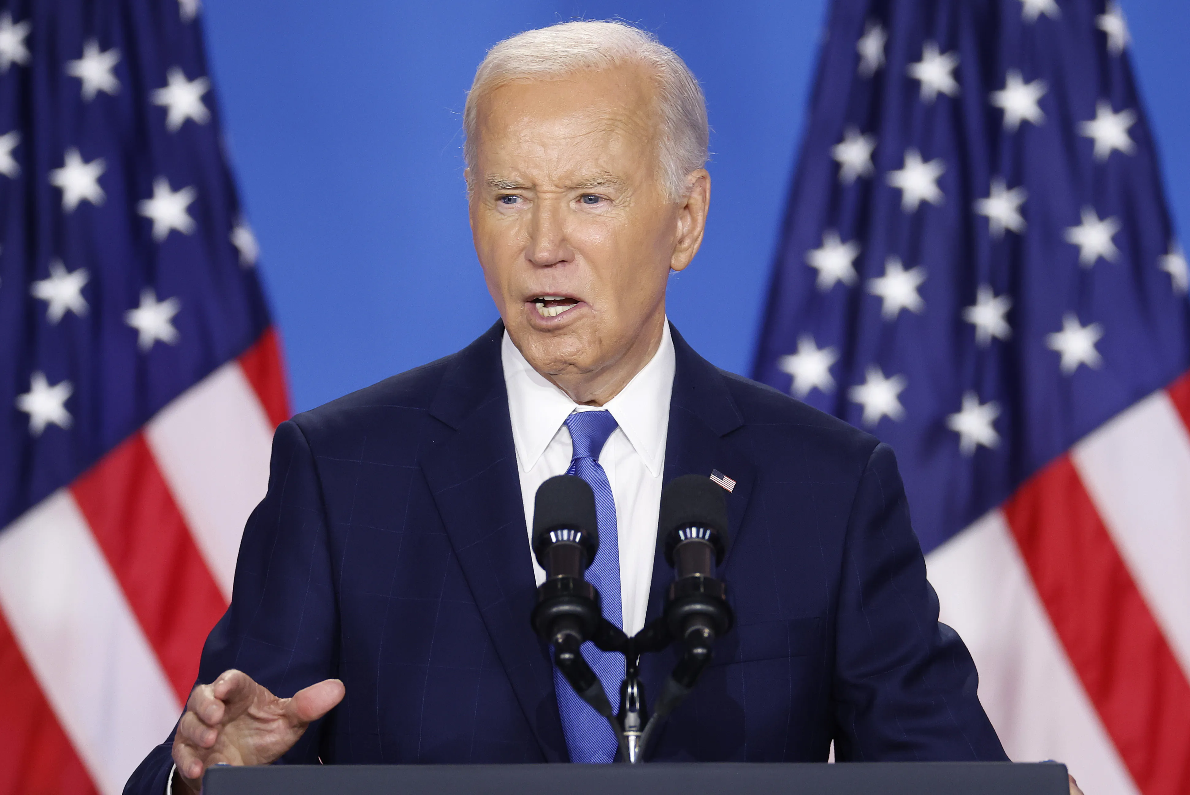 Biden Says China Will Pay Economic Penalty For Supporting Russia on Ukraine