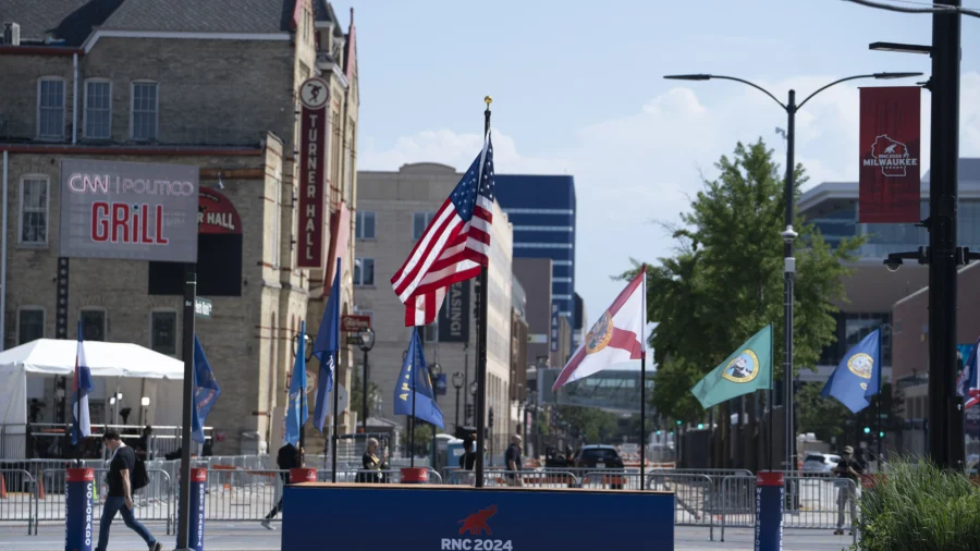 Delegates Arrive for RNC in Milwaukee, 2 Days After Trump Assassination Attempt