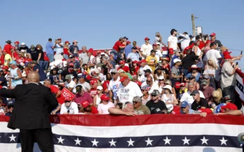 Witnesses Recount Assassination Attempt at Trump Rally