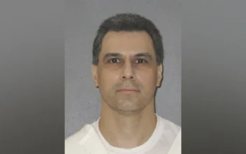 Supreme Court Grants Texas Man Stay of Execution Just Before His Scheduled Lethal Injection