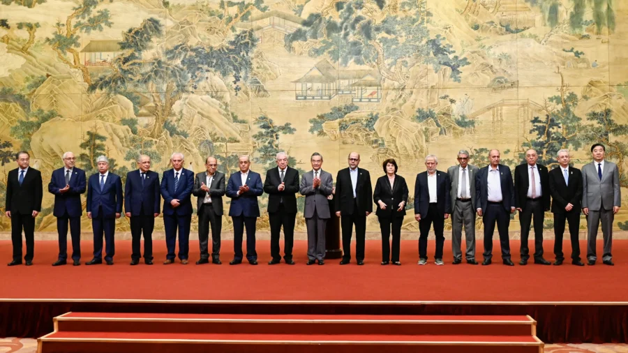 Hamas, Fatah Sign Declaration in Beijing on Plans to Form Joint Government
