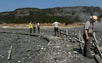 Hydrothermal Explosion at Yellowstone Sends Plume of Steam and Mud Into the Air