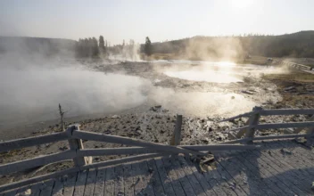 Biscuit Basin at Yellowstone Park to Remain Closed for the Summer After Hydrothermal Explosion