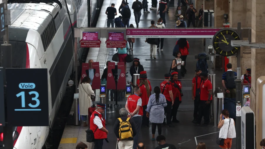 French High-Speed Rail Paralyzed in Massive Attack Ahead of Olympics