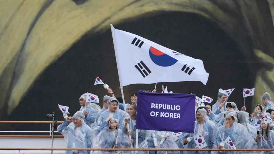 Olympic Organizers Apologize for Introducing South Korean Athletes as North Korea