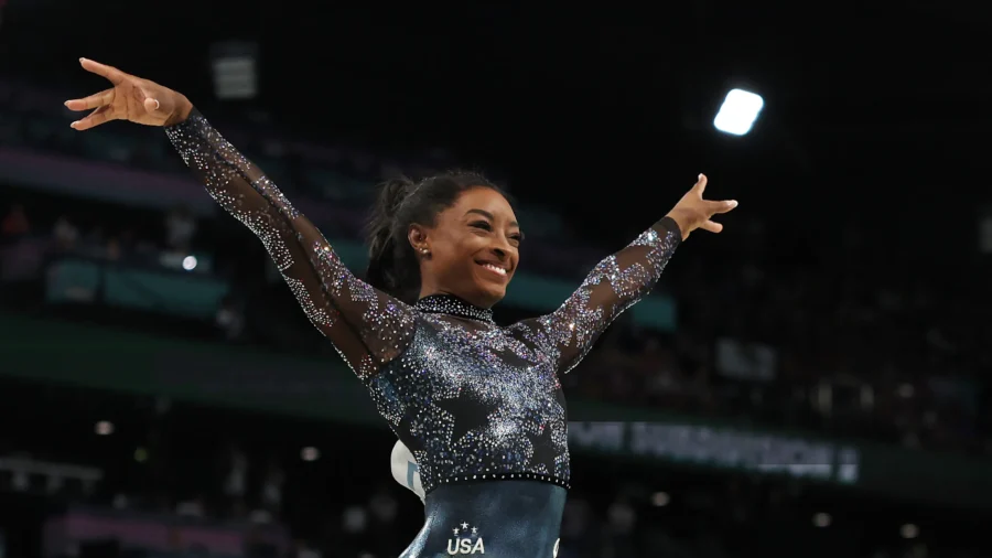 Simone Biles to Compete in Team Finals, Despite Injury
