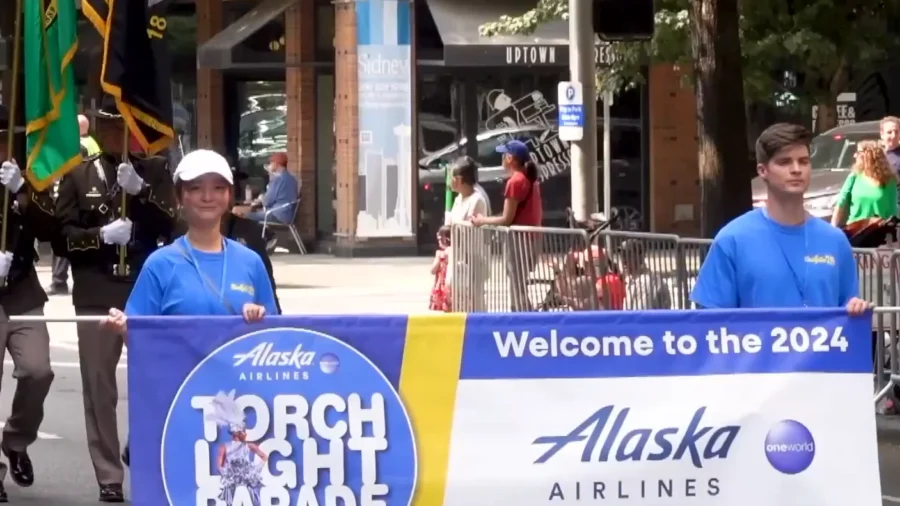 Alaska Airlines Seafair Torchlight Parade Shines in Seattle