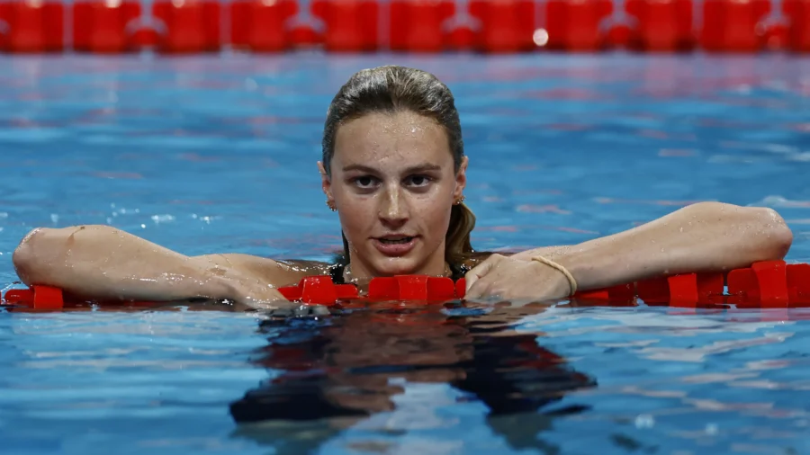 Canada’s McIntosh Storms to 400-Meter Individual Medley Gold