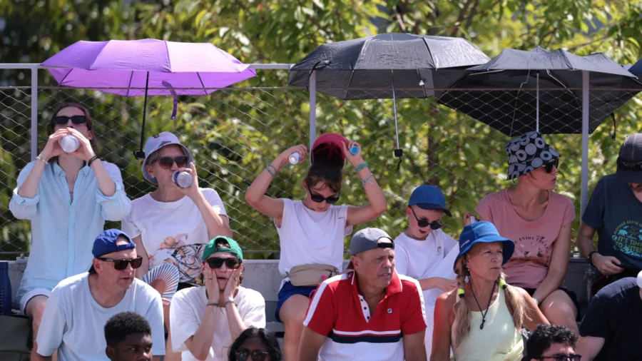 Tennis Singles Players Allowed 10-minute Break Due to Extreme Heat