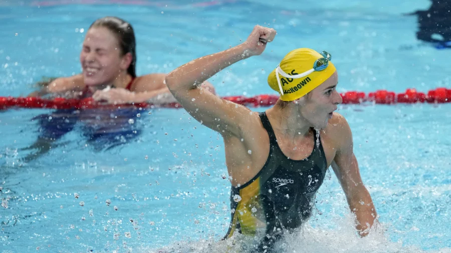 Kaylee McKeown Still Rules Olympic Backstroke, Beating Regan Smith in Women’s 100 Meters