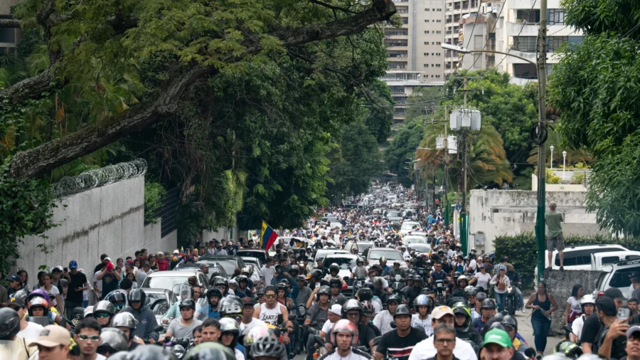 A Look at Venezuela's Economic and Political Turmoil