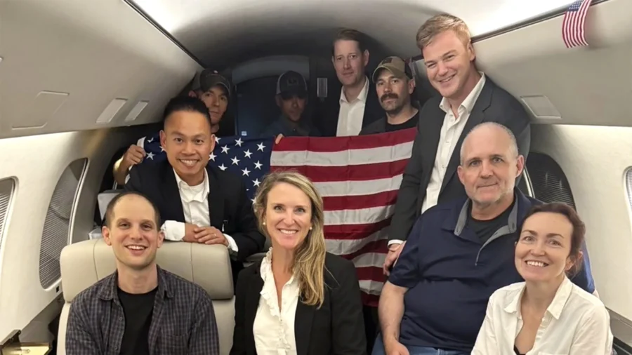 WSJ Reporter Gershkovich, Former US Marine Whelan Freed in 24-person Multinational Prisoner Swap