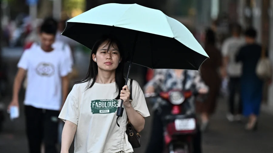 Temperatures Soar in Eastern, Western China