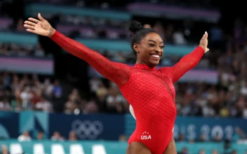 Olympics Live Updates: Simone Biles Wins Gold in Women’s Gymnastics Vault