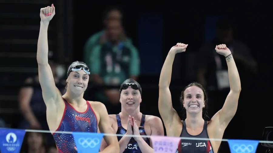 On a Wild Final Night of Swimming, US Sets 2 World Records, Edges Australia in Gold-Medal Race