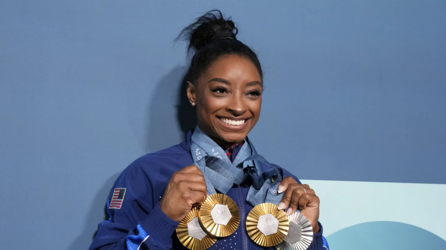 Simone Biles Finishes Off Her Return to Olympics With Silver on Floor Exercise