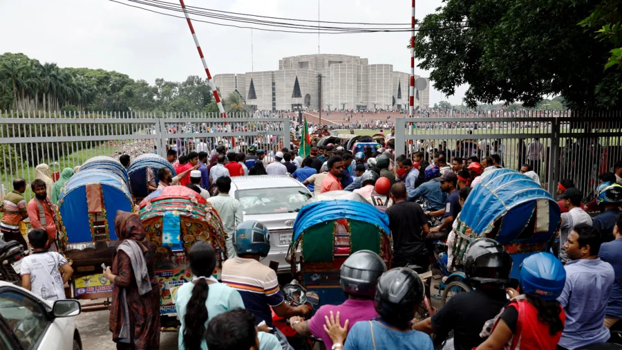 Bangladesh Dissolves Parliament, Nobel Laureate Yunus to Lead Interim Government