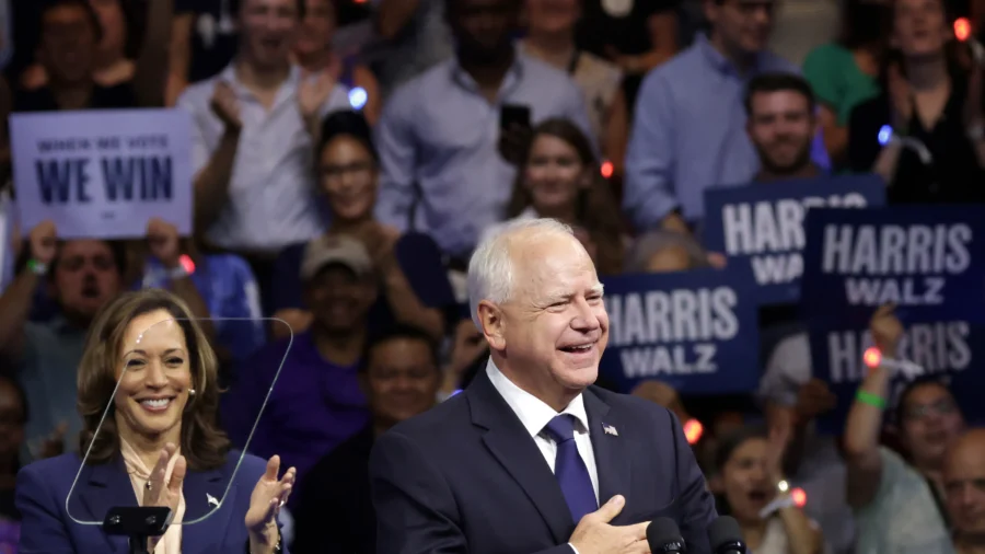 Tim Walz Doesn't Cause Ripples or Distract From Democratic Ticket: Political Strategist