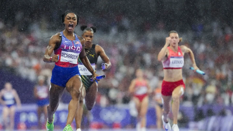 Sha’Carri Richardson Rallies US Women in Olympic 4x100 While Men Shut Out Again