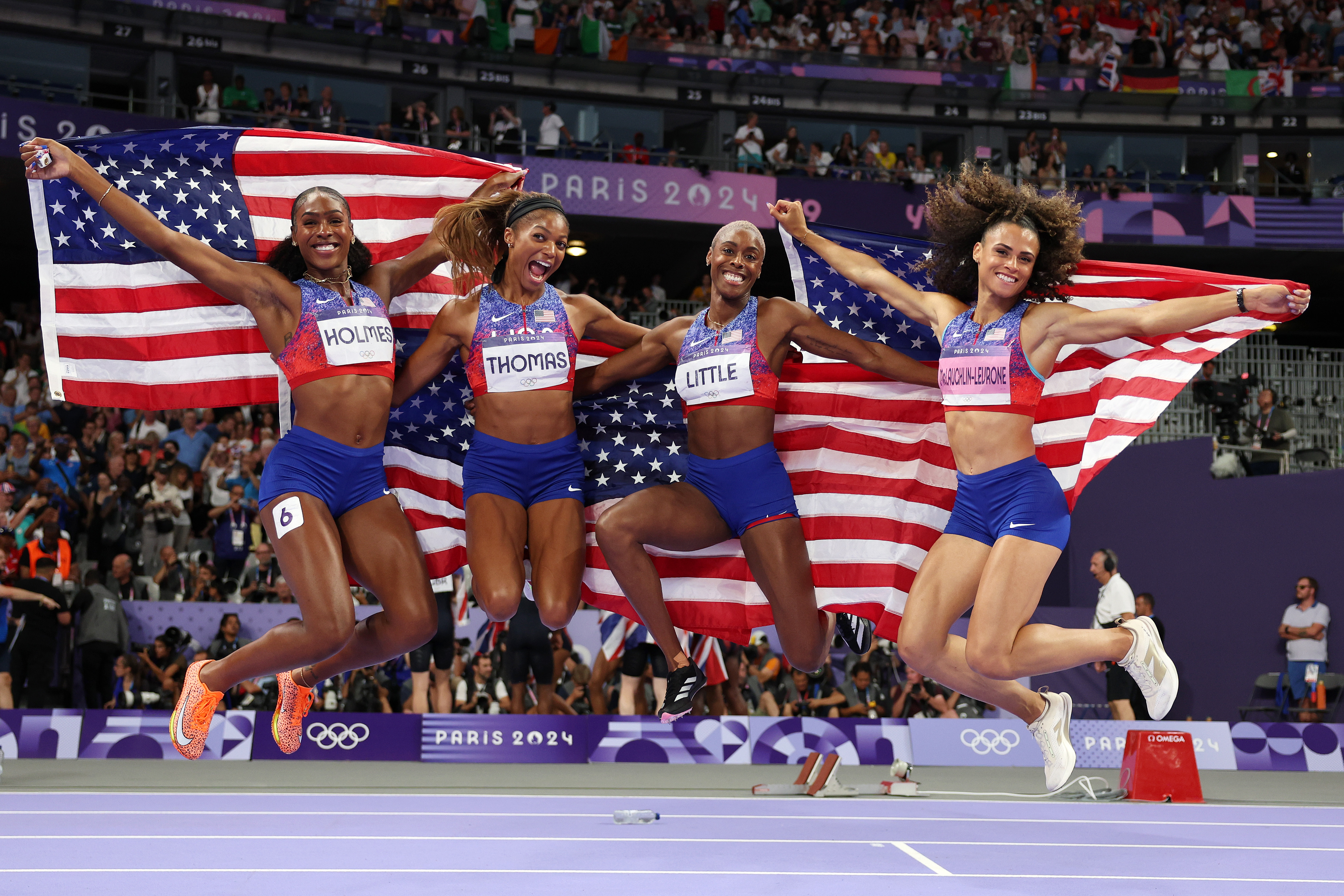 US Wins Women’s 4×400Meter Relay NTD