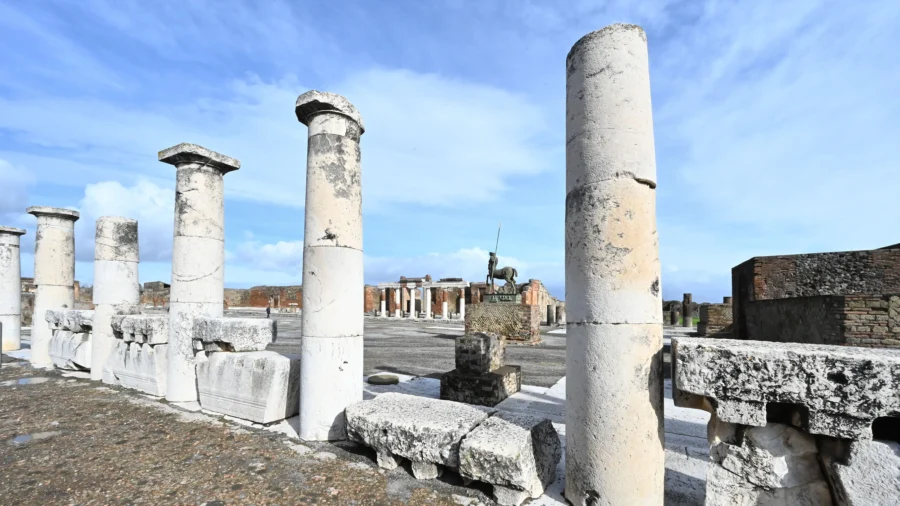 Ancient Pompeii Reveals 2 More Victims of Eruption, With Coins and Jewelry