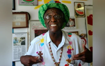 Wally Amos, Former Talent Agent and Amos Cookie Brand Founder, Dies at 88