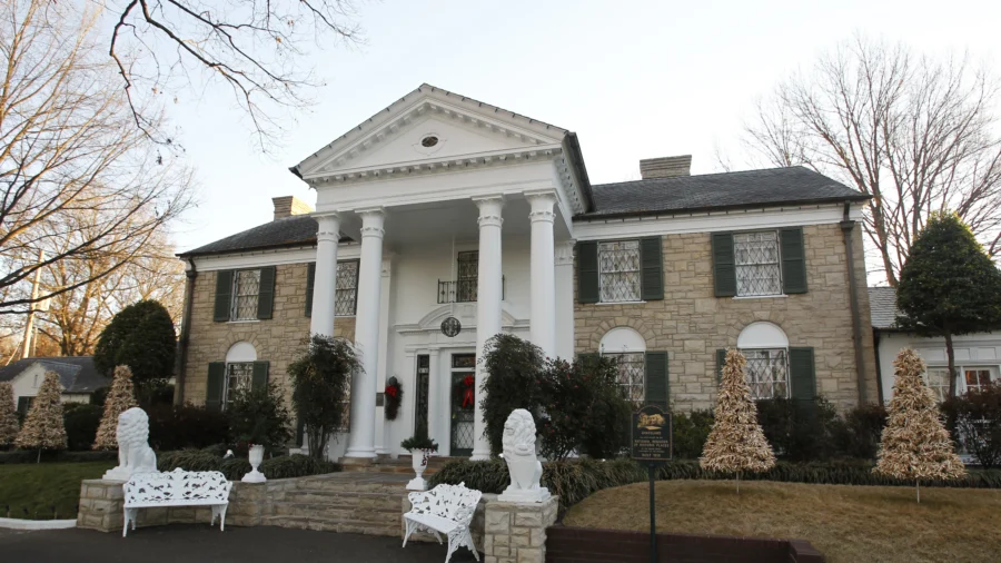 Woman Charged in Brazen Plot to Extort Elvis Presley’s Family and Auction Off Graceland