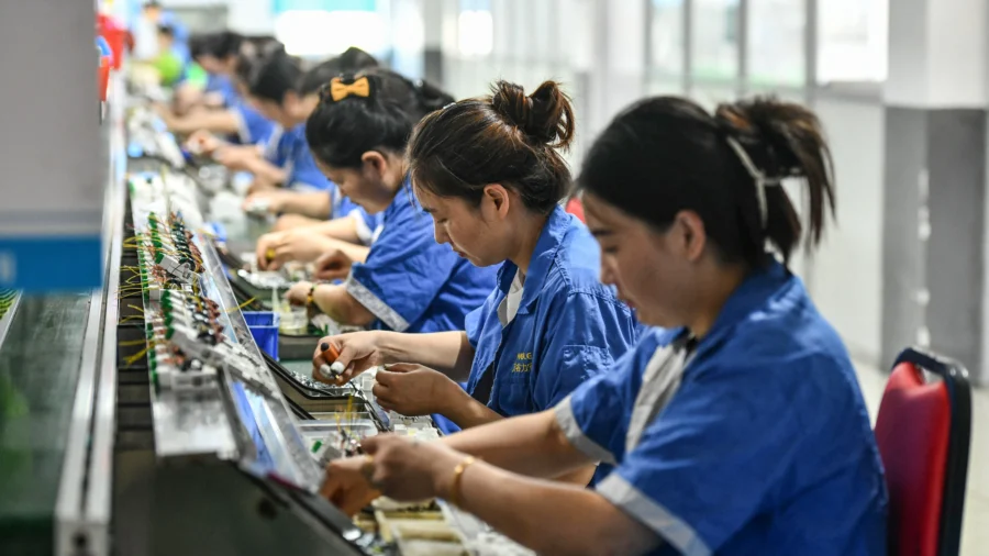 Potential US Ban on Purchase of Chinese-Made Electronics Could Neutralize Threats From Chinese Dominance: Expert