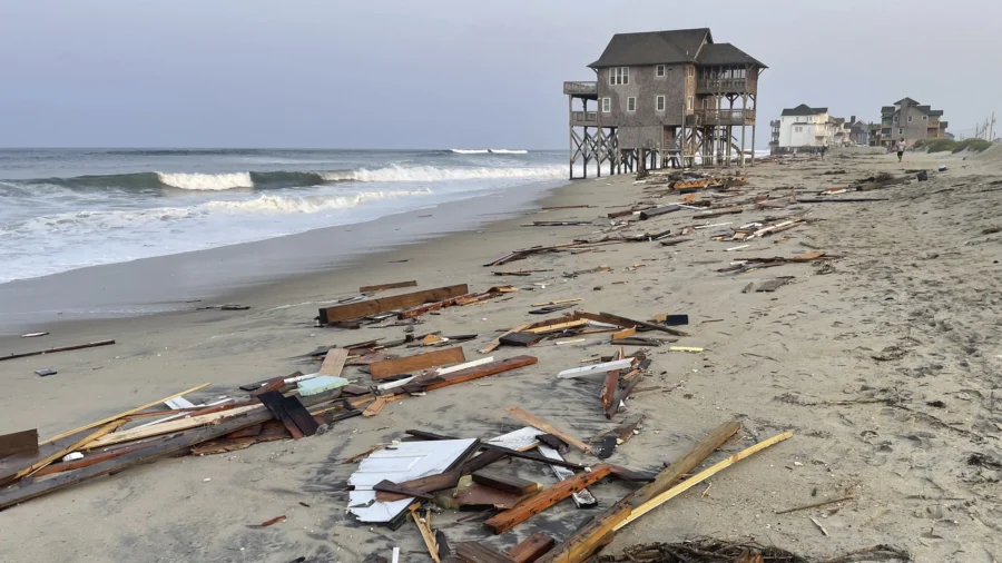 Ernesto Regains Hurricane Strength, Sends Powerful Swells, Dangerous Rip Currents to US East Coast