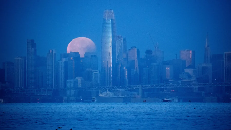 Rare ‘Super Blue Moon’ Soon to Be Visible Across US NTD