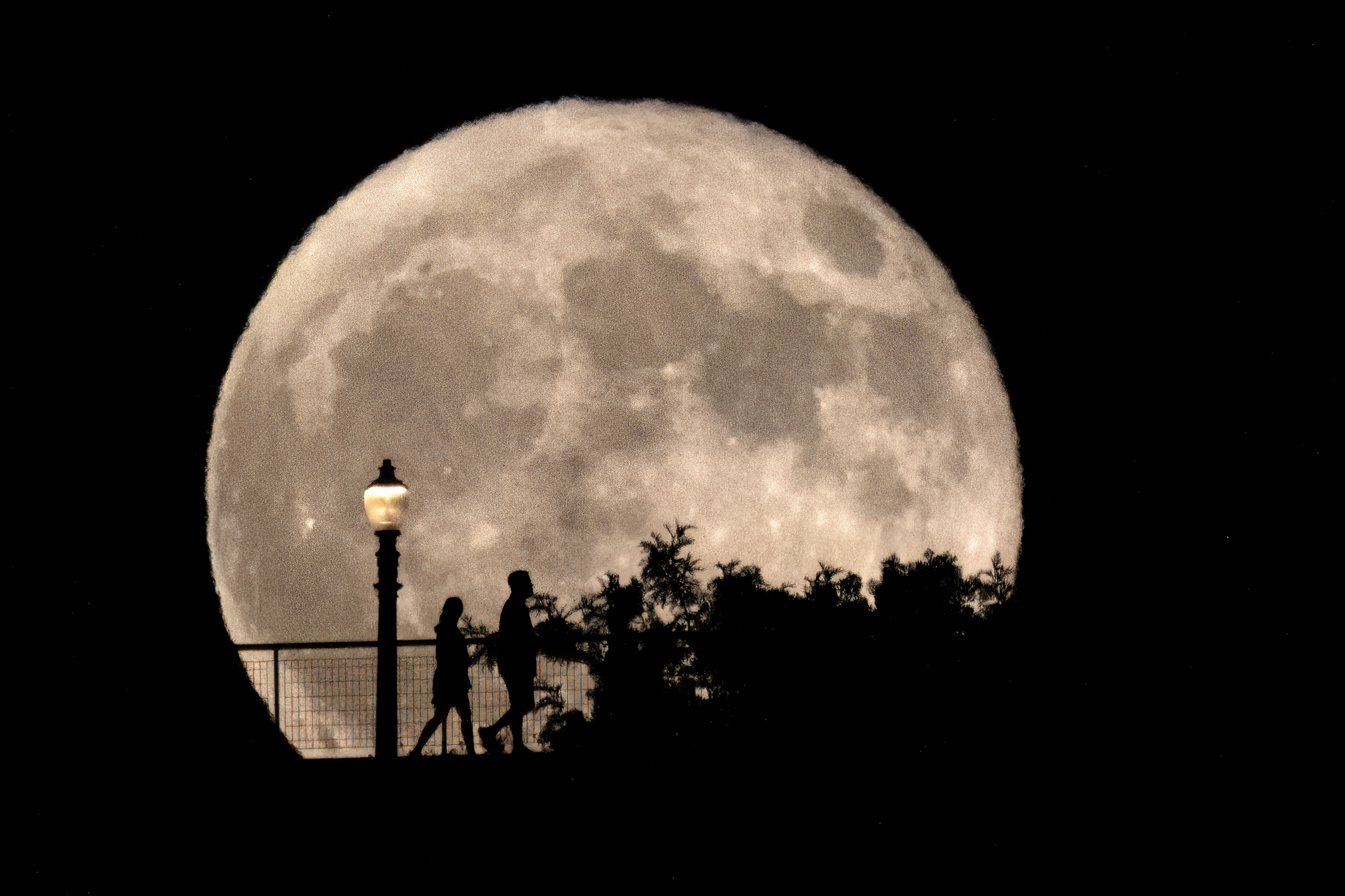 October Hunter’s Moon Rising This Week Will Be Brightest Supermoon of